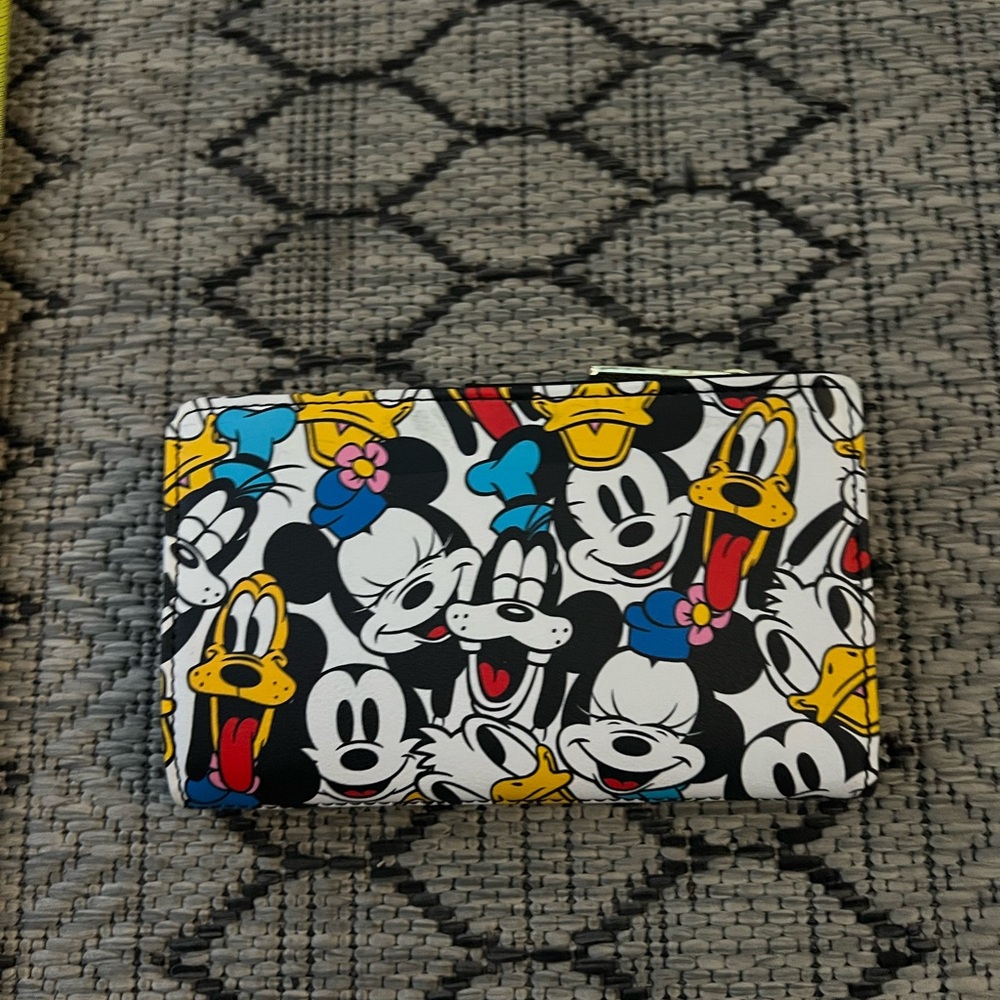 Disney Colorful Cartoon Character Wallet- Mickey, Donald, Goofy - Picture 4 of 6